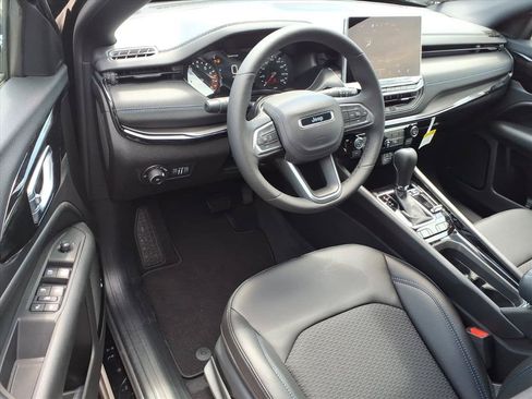 New 2026 Jeep Compass Latitude AWD/4WD image 19