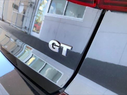 Used 2018 Volkswagen Passat GT image 10