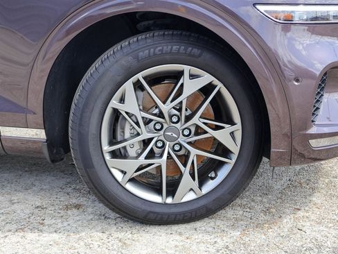 Used 2023 Genesis GV70 2.5T w/ Advanced Package image 26