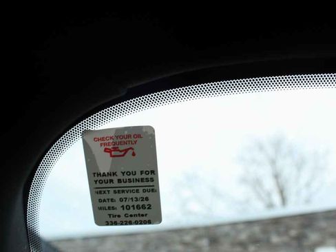 Used 2017 Ford Explorer Platinum image 14