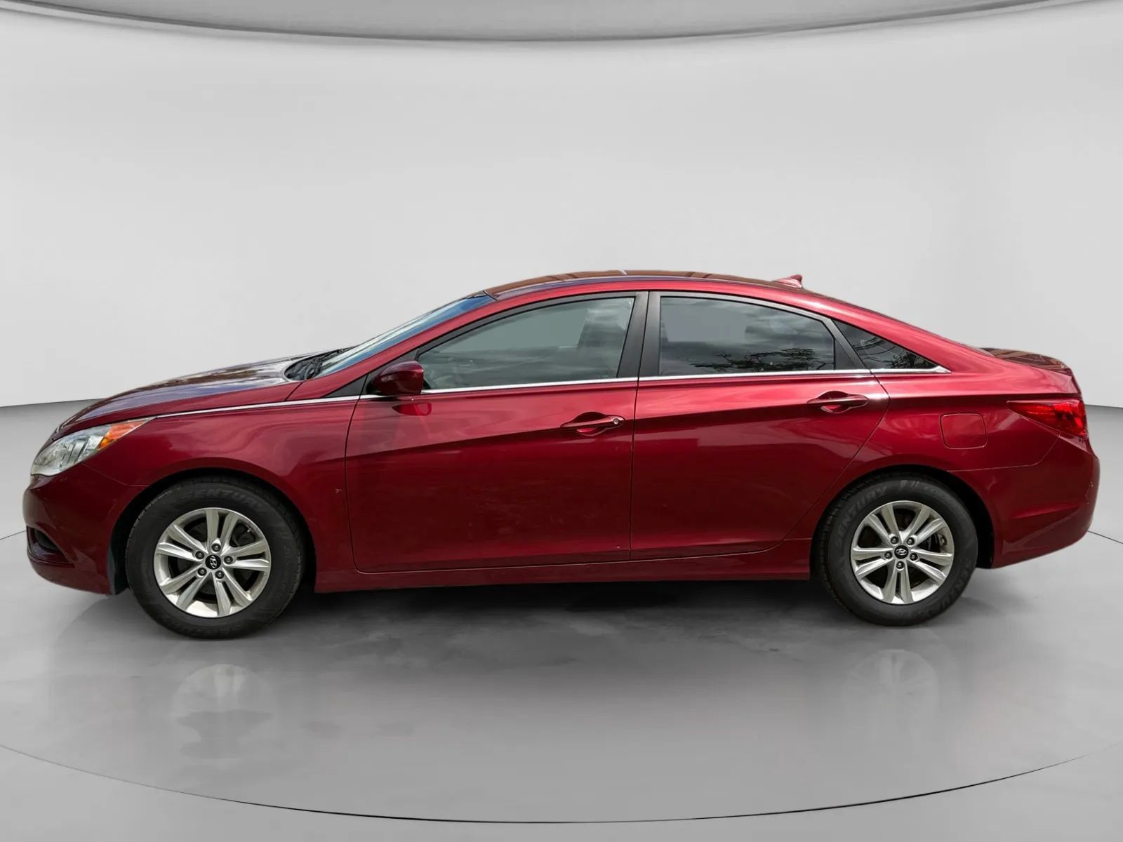 Used 2011 Hyundai Sonata GLS w/ Popular Equipment Pkg 2 FWD image 2