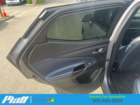 Used 2023 Chevrolet Bolt EUV Premier w/ Sun & Sound Package FWD image 38