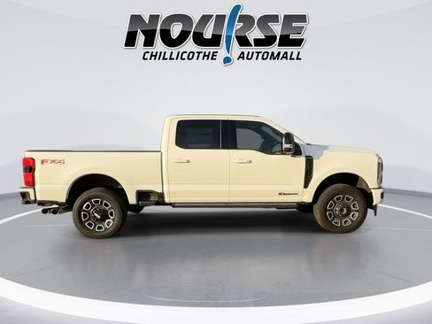 New 2026 Ford F250 Platinum w/ FX4 Off-Road Package image 9