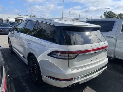 Used 2023 Lincoln Aviator Black Label w/ Class IV Trailer Tow Package AWD/4WD image 4
