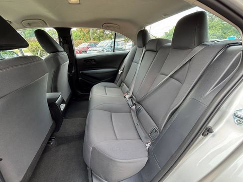 Used 2025 Toyota Corolla LE FWD image 33