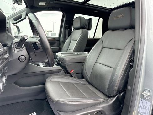 Used 2024 Chevrolet Tahoe High Country w/ Advanced Technology Package image 11