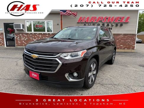Used 2020 Chevrolet Traverse LT w/ LT Premium Package AWD/4WD image 1