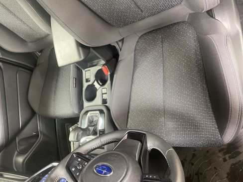 Used 2025 Subaru Forester Premium AWD/4WD image 14