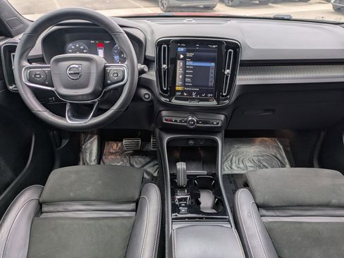 Used 2022 Volvo XC40 T5 R-Design w/ Advanced Package image 24