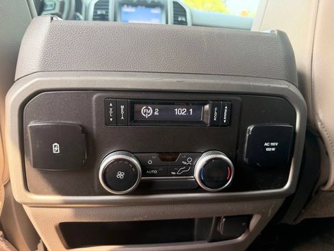 Used 2018 Ford Expedition Max XLT w/ Equipment Group 202A AWD/4WD image 27