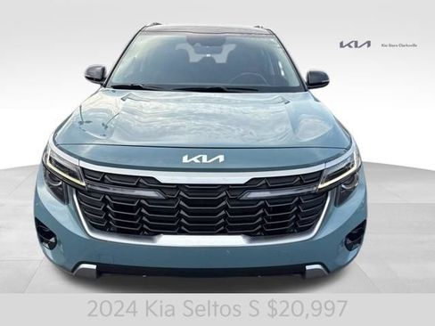 Certified 2024 Kia Seltos S FWD image 3