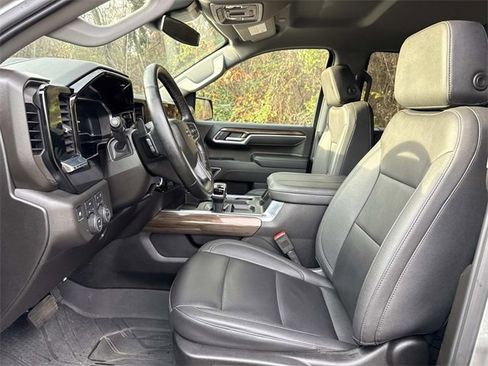 Certified 2025 Chevrolet Silverado 1500 RST image 9