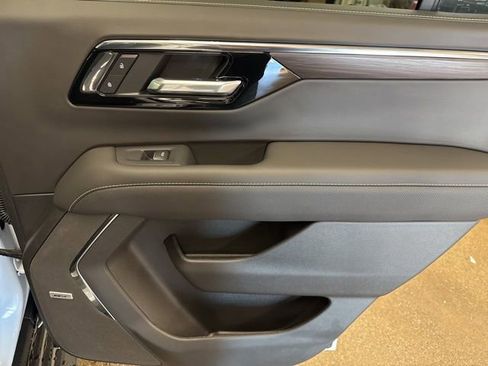 New 2026 Chevrolet Tahoe Premier w/ Sun And Tow Package AWD/4WD image 25