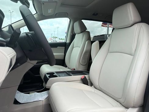 New 2026 Honda Odyssey EX-L image 17