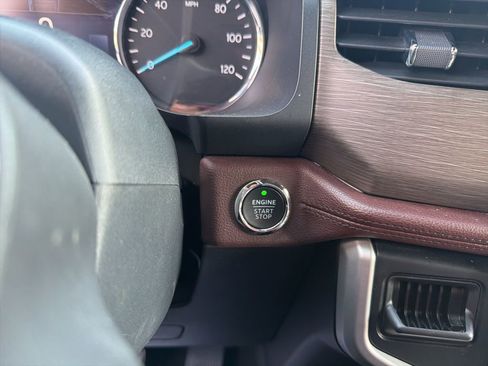 Used 2024 Ford Expedition Limited AWD/4WD image 23