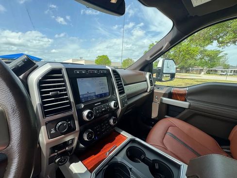 Used 2020 Ford F250 King Ranch w/ King Ranch Ultimate Package AWD/4WD image 21