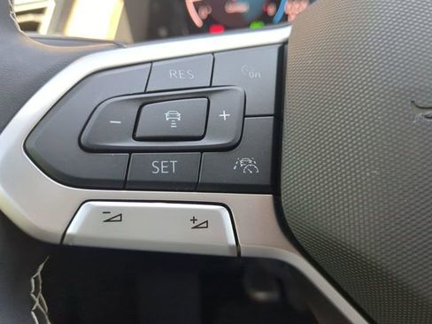 Used 2026 Volkswagen Atlas SE AWD/4WD image 23