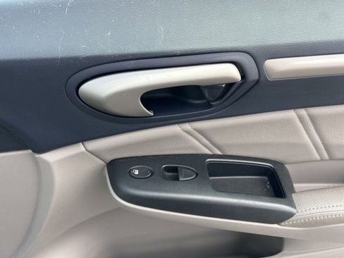 Used 2010 Honda Civic Hybrid Sedan image 26