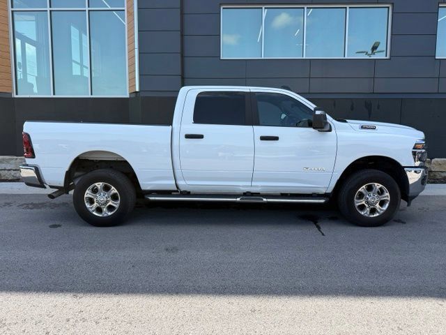 Used 2026 RAM 2500 Big Horn AWD/4WD image 2