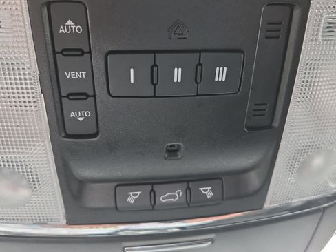 Used 2020 Jeep Grand Cherokee Altitude AWD/4WD image 29