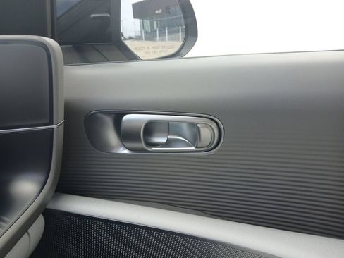 Used 2025 Hyundai Ioniq 6 SEL RWD image 32