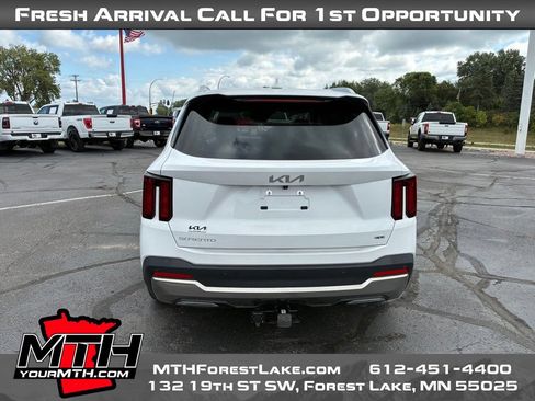 Used 2025 Kia Sorento EX AWD/4WD image 7