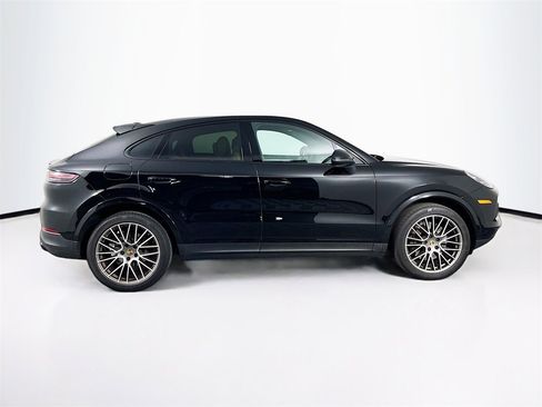 Certified 2023 Porsche Cayenne Coupe image 8