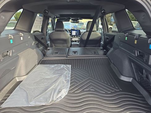 New 2026 Subaru Outback Limited image 18