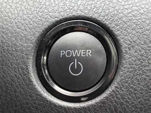 Used 2025 Toyota Camry SE w/ Convenience Package FWD image 28