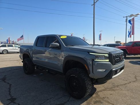 Used 2022 Nissan Frontier PRO-4X w/ Pro-4X Premium Package image 3