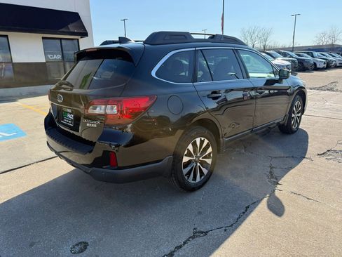 Used 2017 Subaru Outback 2.5i Limited image 17