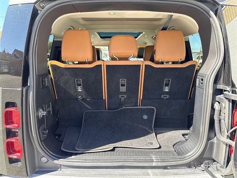 Used 2023 Land Rover Defender 130 First Edition image 11