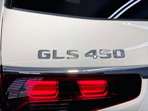 New 2026 Mercedes-Benz GLS 450 4MATIC image 6