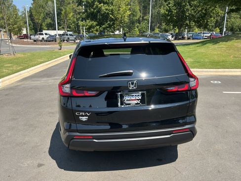 Used 2026 Honda CR-V EX image 9