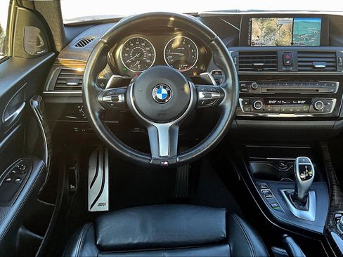 Used 2016 BMW M235i Coupe image 5