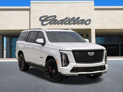 New 2026 Cadillac Escalade V w/ LPO, ONYX Package AWD/4WD image 2