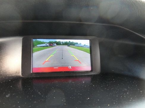 Used 2017 Ford Focus SE image 12