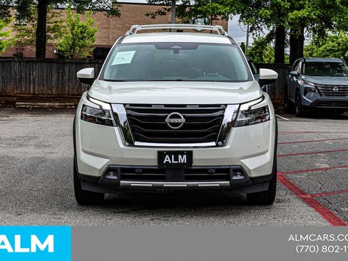 Used 2022 Nissan Pathfinder SL FWD image 11