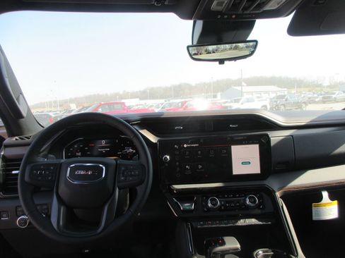 New 2026 GMC Sierra 1500 AT4 w/ AT4 Premium Package AWD/4WD image 18