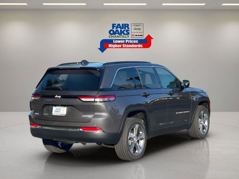 New 2025 Jeep Grand Cherokee Limited w/ Luxury Tech Group II image 9