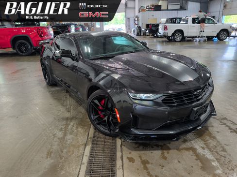 Used 2024 Chevrolet Camaro LT RWD image 1