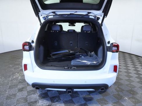 Certified 2024 Ford Escape ST-Line Elite w/ Premium Technology Package AWD/4WD image 9