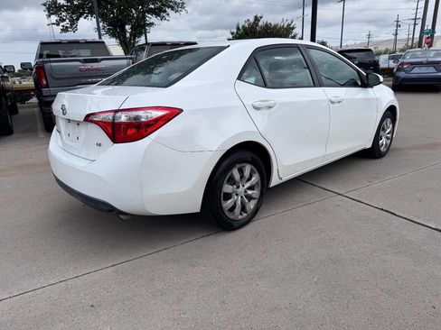Used 2016 Toyota Corolla LE FWD image 3