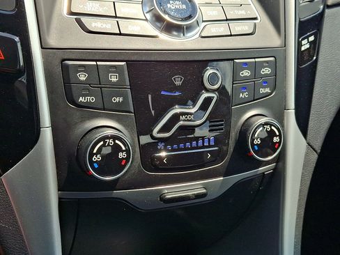 Used 2011 Hyundai Sonata Limited w/ Navigation Pkg 5 FWD image 16