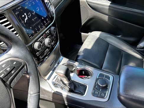 Used 2021 Jeep Grand Cherokee Limited w/ Trailer Tow Group IV AWD/4WD image 17