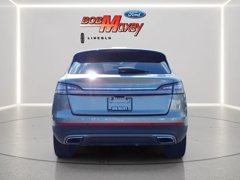 Used 2023 Lincoln Nautilus Reserve AWD/4WD image 5