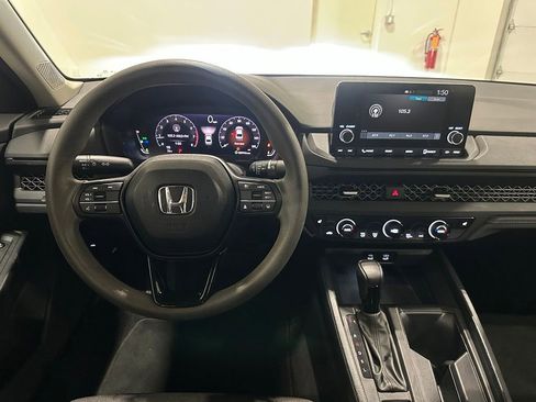 Used 2023 Honda Accord EX image 26