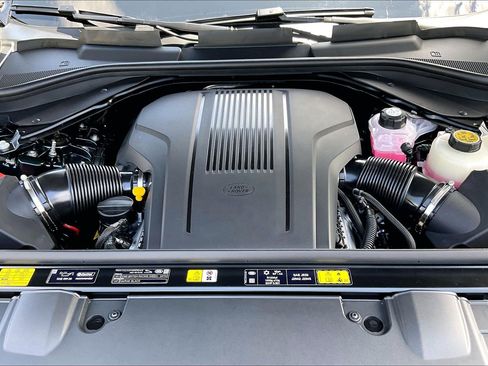 New 2026 Land Rover Range Rover Autobiography AWD/4WD image 18
