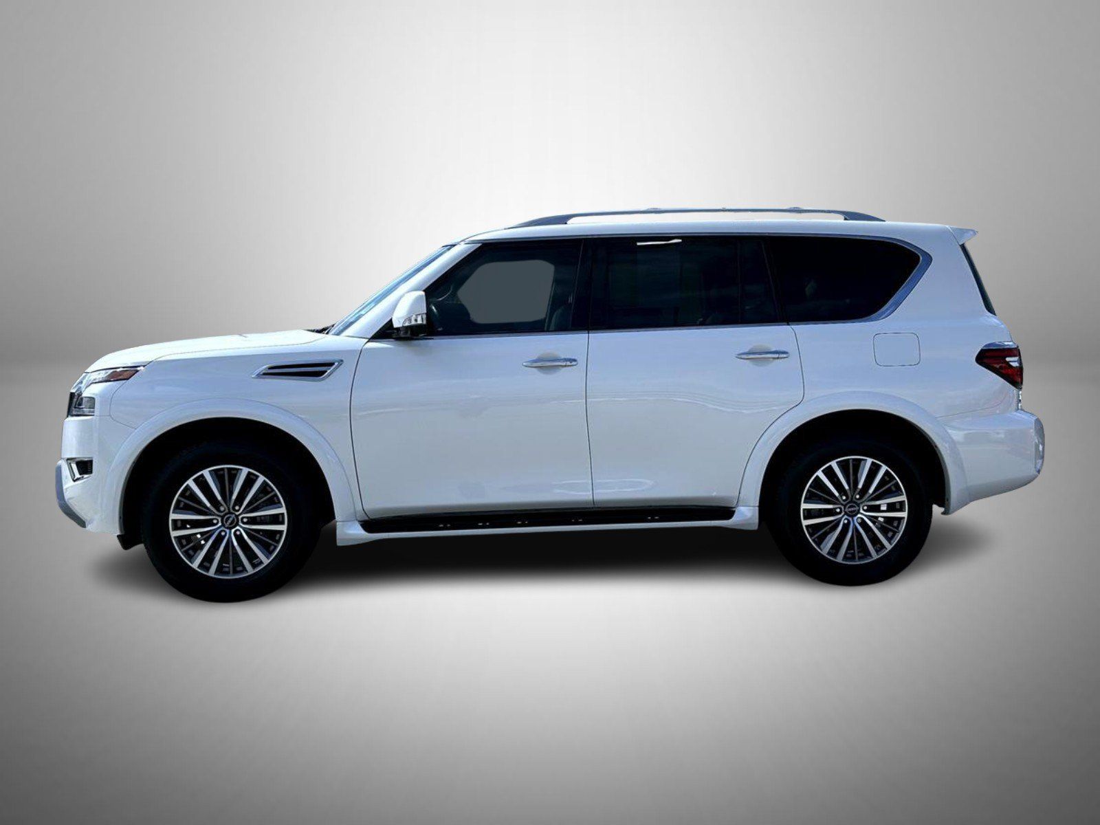Used 2024 Nissan Armada SL w/ Captain's Chairs Package AWD/4WD image 8