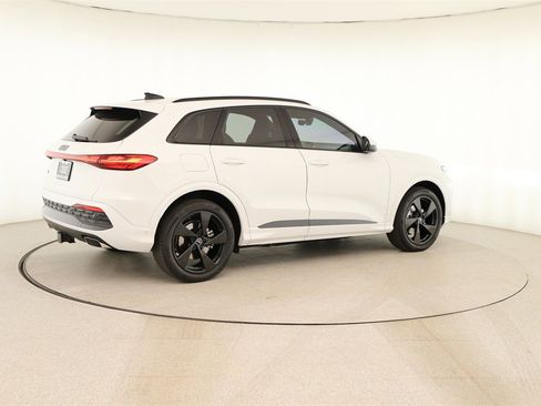 New 2025 Audi Q5 Prestige image 7